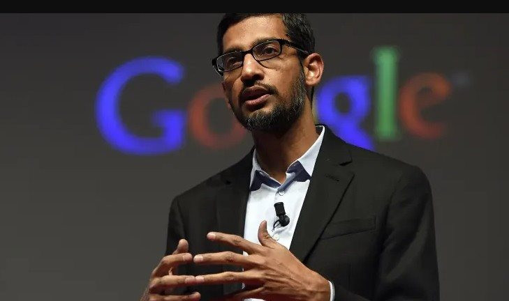 Google vẫn ‘thưởng’ CEO Sundar Pichai 200 triệu USD dù sa thải lượng lớn lao động, cắt giảm tới cả dập ghim và bàn làm việc nhân viên - Ảnh 1.