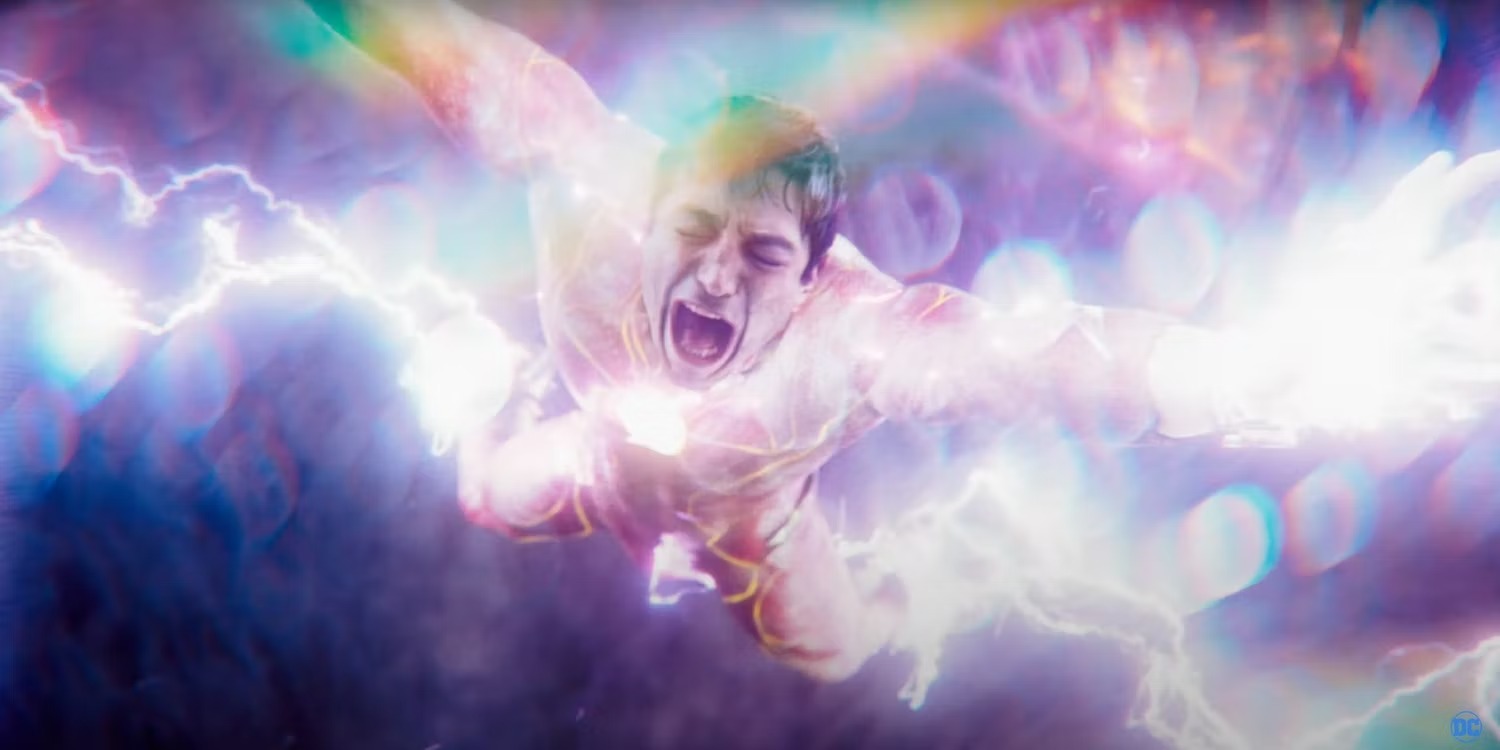 Soi trailer mới của The Flash: Đa vũ trụ sắp sụp đổ, dọn đường cho DCU mới của James Gunn? - Ảnh 11.