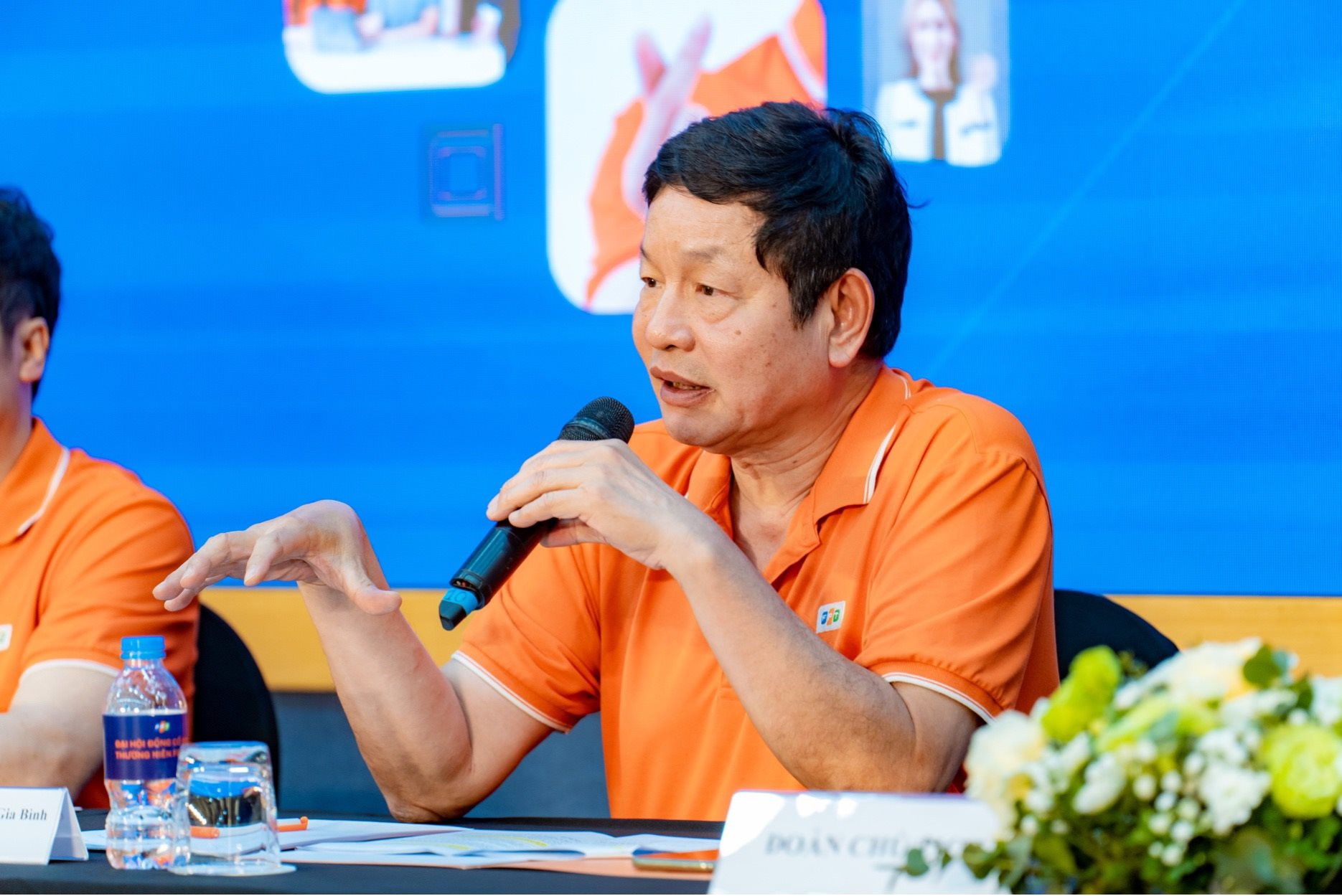 Bán được 3 hợp đồng, ông Trương Gia Bình khoe FPT là số 1 thế giới về công nghệ trợ lái ô tô - Ảnh 1.