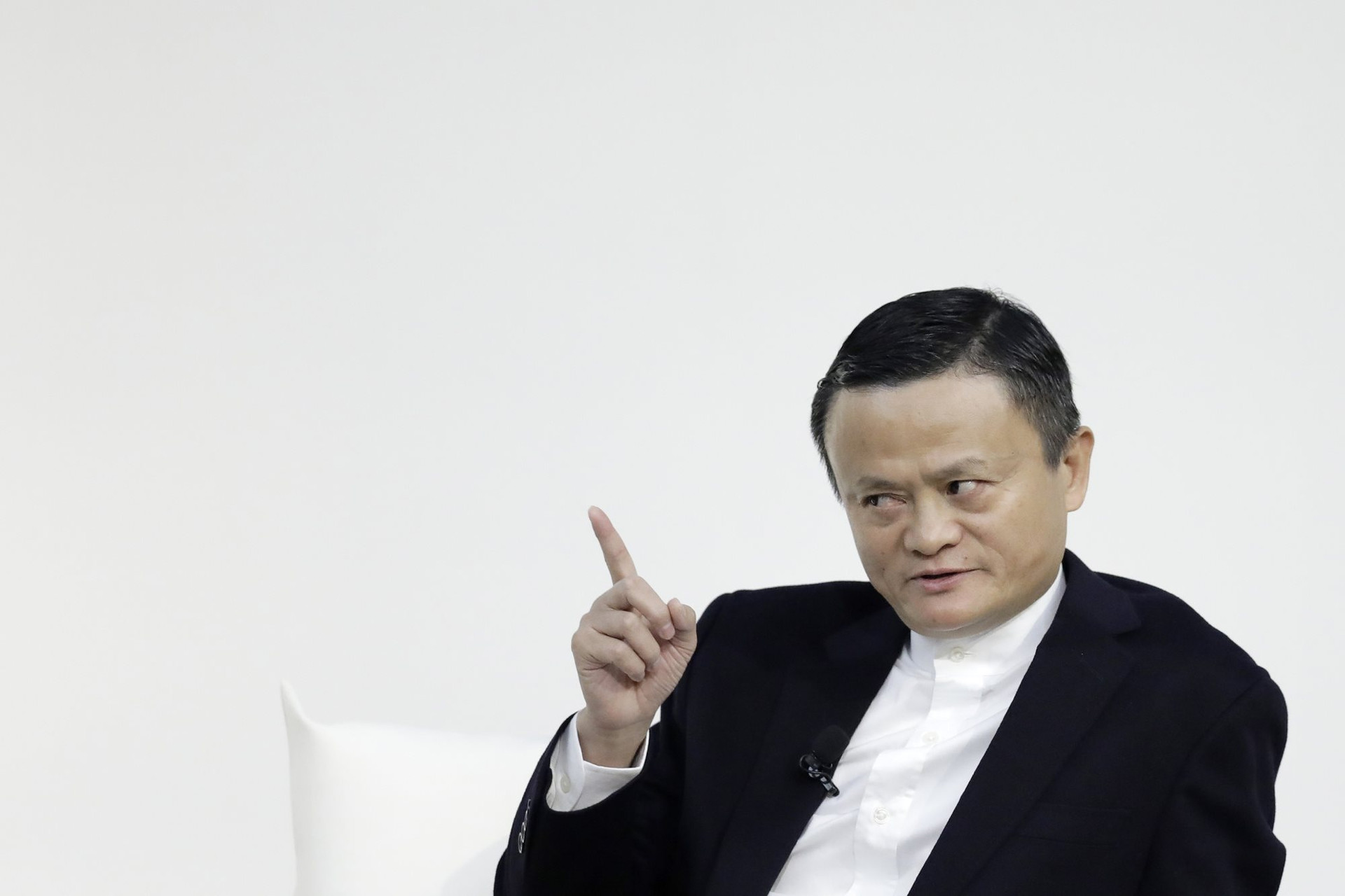 Nóng: Jack Ma chính thức từ bỏ Alibaba, chấm dứt sự nghiệp, bỏ sang nước ngoài làm giáo sư đại học, chuyên giảng về nông nghiệp? - Ảnh 1.