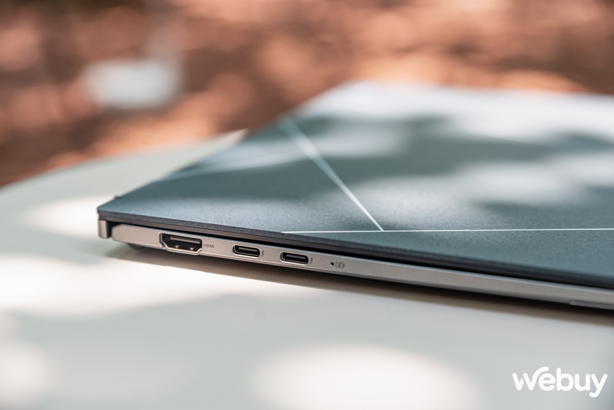Cận cảnh ASUS Zenbook S 13 OLED 2023: Laptop Windows mỏng nhẹ hơn cả Macbook Air, giá từ 40 triệu - Ảnh 15.