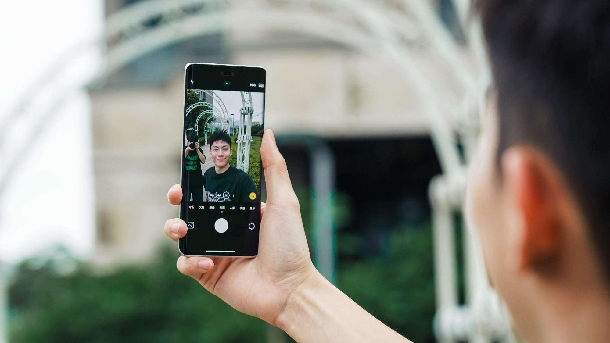 Xiaomi ra mắt điện thoại có thiết kế đẹp, camera selfie kép, RAM 16GB mà giá chỉ dưới 10 triệu đồng - Ảnh 6.