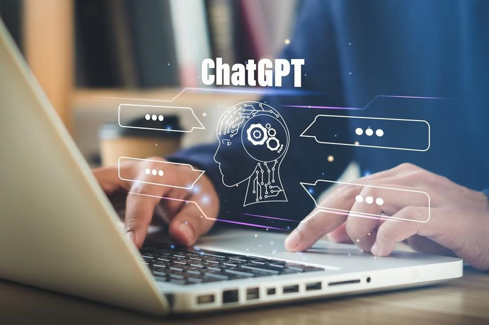 Doanh nghiệp công nghệ lớn Việt Nam “thờ ơ” với việc cạnh tranh ChatGPT - Ảnh 1.