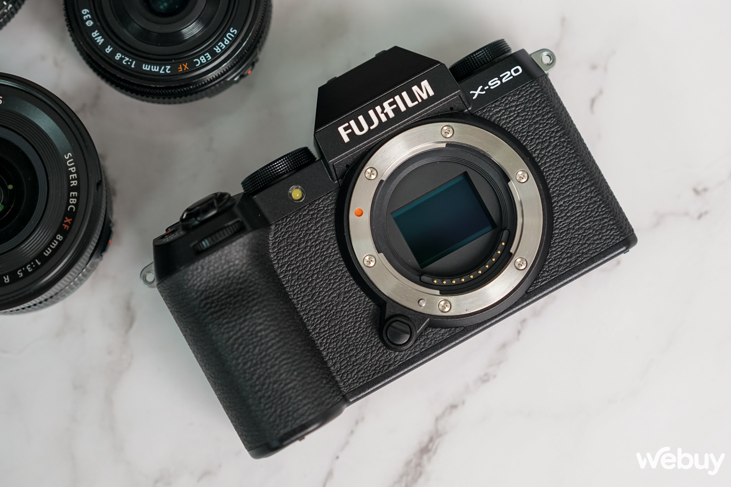 Ra đường chụp ảnh với Fujifilm X-S20: Không còn là dòng máy 'nhập môn' - Ảnh 16.