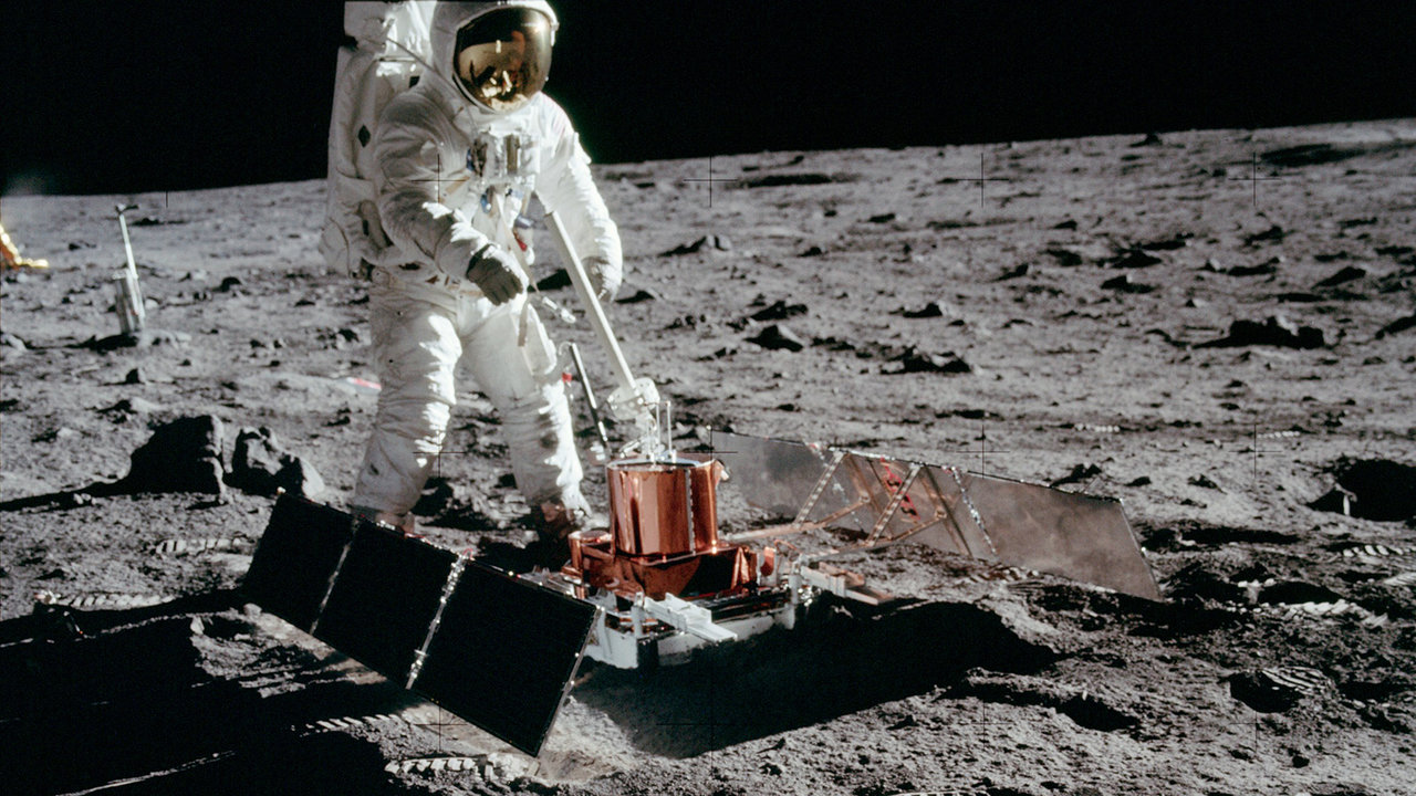 Các nhà khoa học cuối cùng đã xác định được cấu trúc bên trong Mặt Trăng là gì - Ảnh 4.