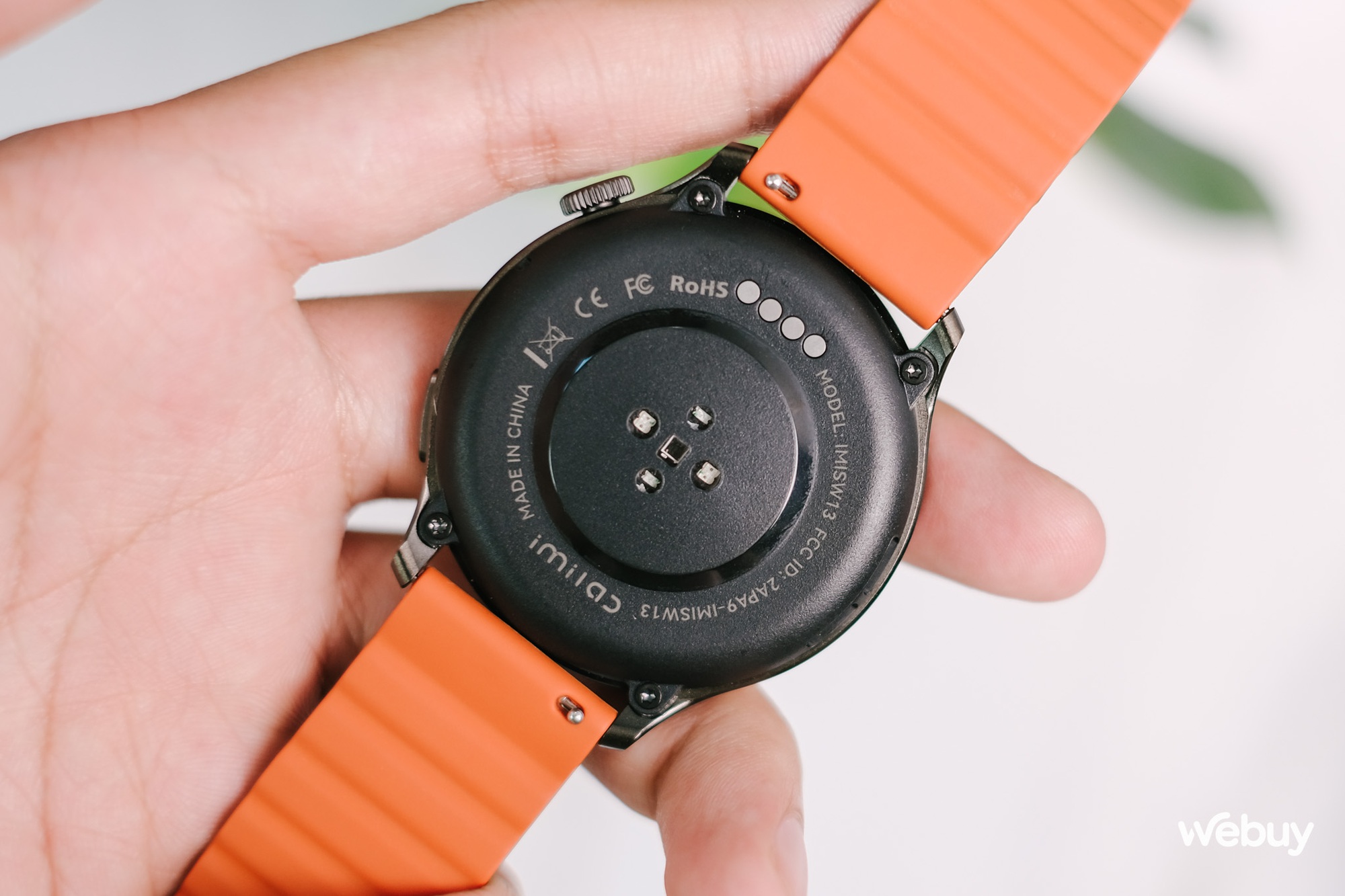 Chỉ hơn 1 triệu đồng, mua smartwatch này đẹp hơn, xịn hơn Apple Watch - Ảnh 9.