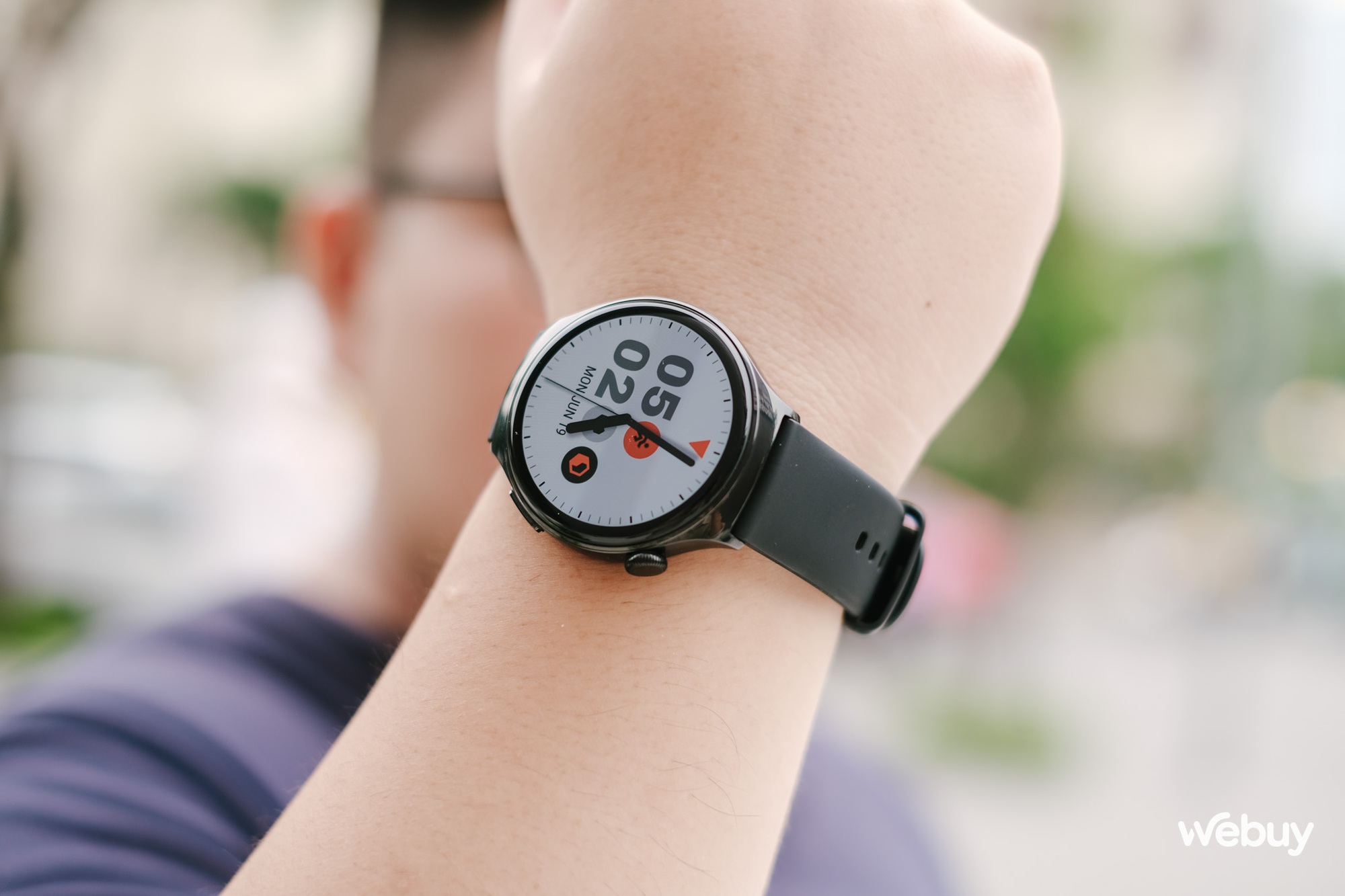 Huawei Watch 4: Smartwatch eSIM màn hình đẹp như iPhone, pin &quot;ngon&quot; hơn Apple Watch, giá 10,99 triệu đồng - Ảnh 1.