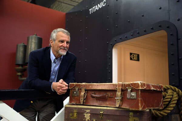 Chỉ còn hơn 30 giờ để giải cứu tàu ngầm thám hiểm Titanic, xác định thân thế khủng của 5 hành khách trên tàu - Ảnh 4.