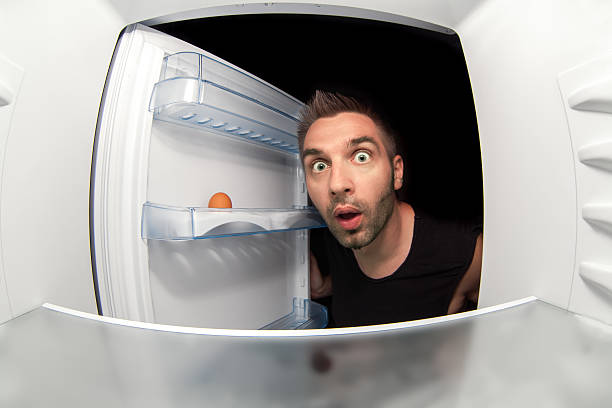 3 sai lầm phổ biến khiến tủ lạnh tốn điện khủng khiếp, hóa đơn tăng chóng mặt tháng cao điểm - Ảnh 2.