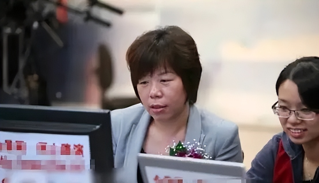Cô công nhân làm việc 10 năm tại Foxconn chuyển mình làm chủ tịch công ty linh kiện điện tử lớn thứ 2 Trung Quốc: Thoát nghèo cũng nhờ chữ &quot;liều&quot; - Ảnh 3.
