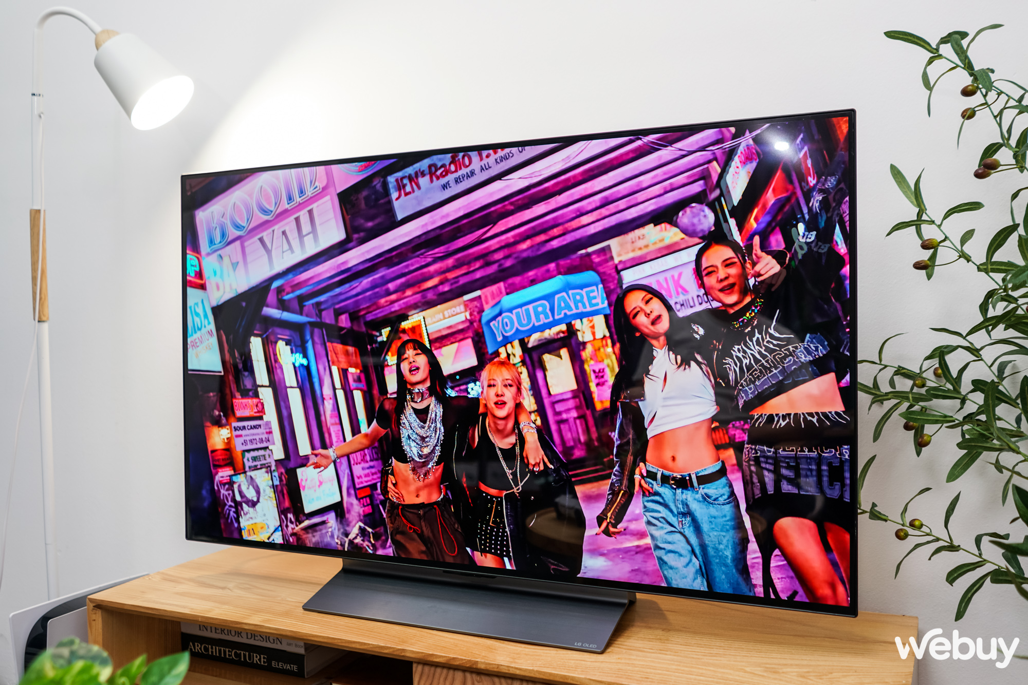 Trải nghiệm TV LG OLED evo C3 48 inch: Chỉ đơn giản là 'Ấn tượng' - Ảnh 6.