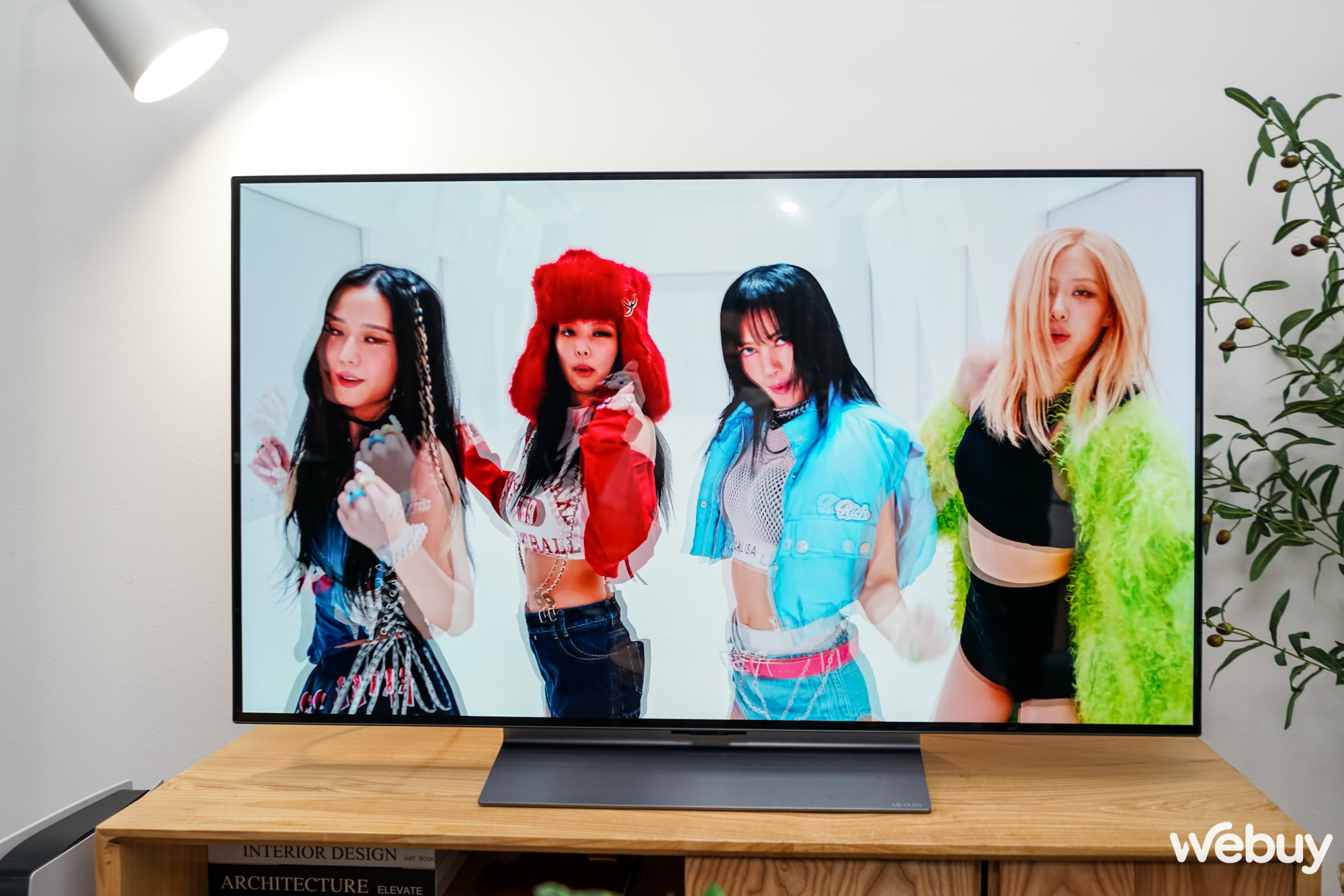 Trải nghiệm TV LG OLED evo C3 48 inch: Chỉ đơn giản là 'Ấn tượng' - Ảnh 10.