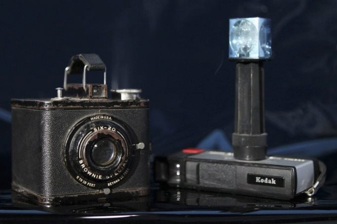 'Biểu tượng Mỹ' Kodak sụp đổ: Từ ông hoàng máy ảnh thành hãng sản xuất thuốc, chịu thua Sony, Canon dù là người tiên phong đi trước - Ảnh 1.