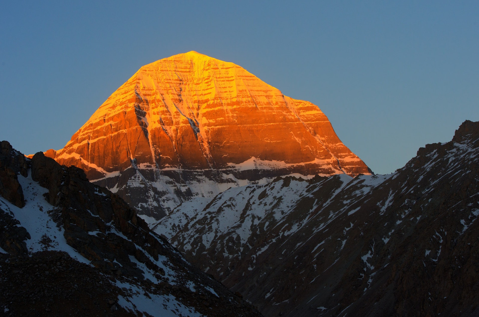 Bí ẩn về núi Kailash, nơi được coi là trung tâm của thế giới - Ảnh 2.