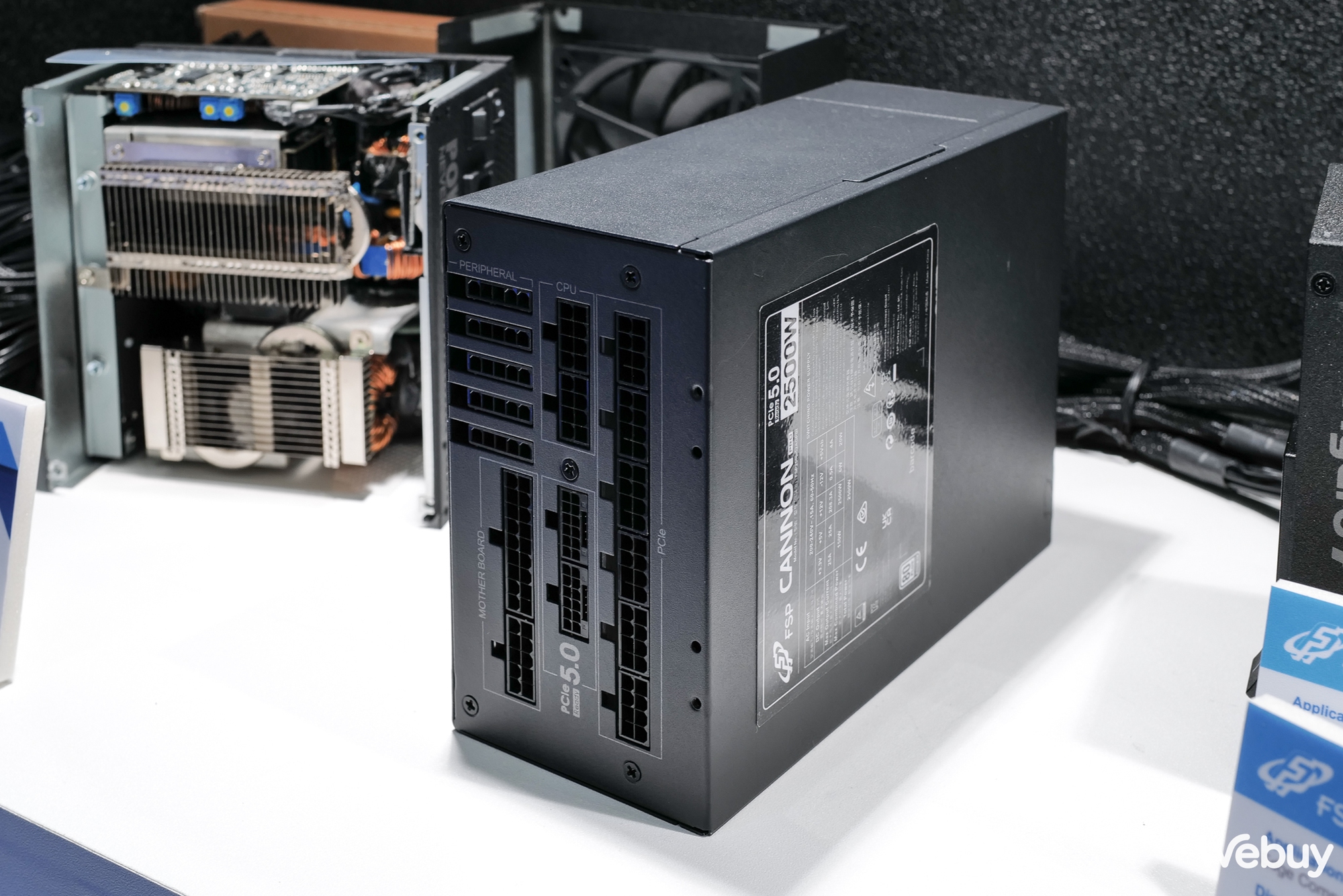 Trên tay bộ sản phẩm mới ra mắt từ FSP: Case PC tháo lắp dễ dàng, nguồn công suất tới 2500W - Ảnh 9.