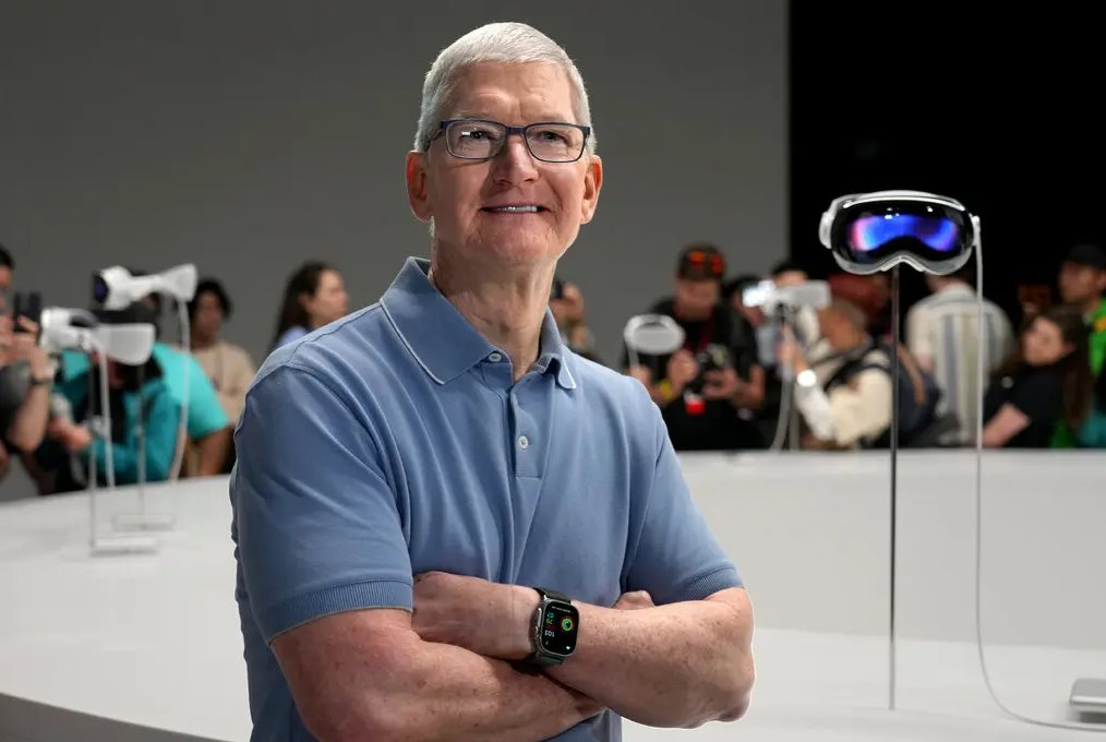 Apple và cơn bĩ cực sau 16 năm: Từ dòng người háo hức mua iPhone đến màn ra mắt thảm hại của kính thực tế ảo - Ảnh 1.