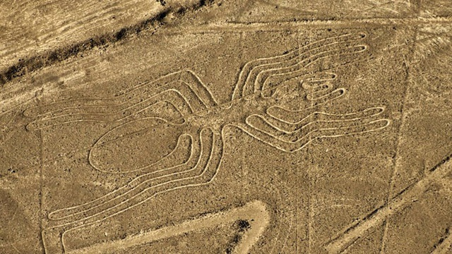 Dùng AI phân tích ảnh chụp từ trên cao, phát hiện một loạt hình vẽ khổng lồ bí ẩn nằm ngay giữa sa mạc ở Peru - Ảnh 3.