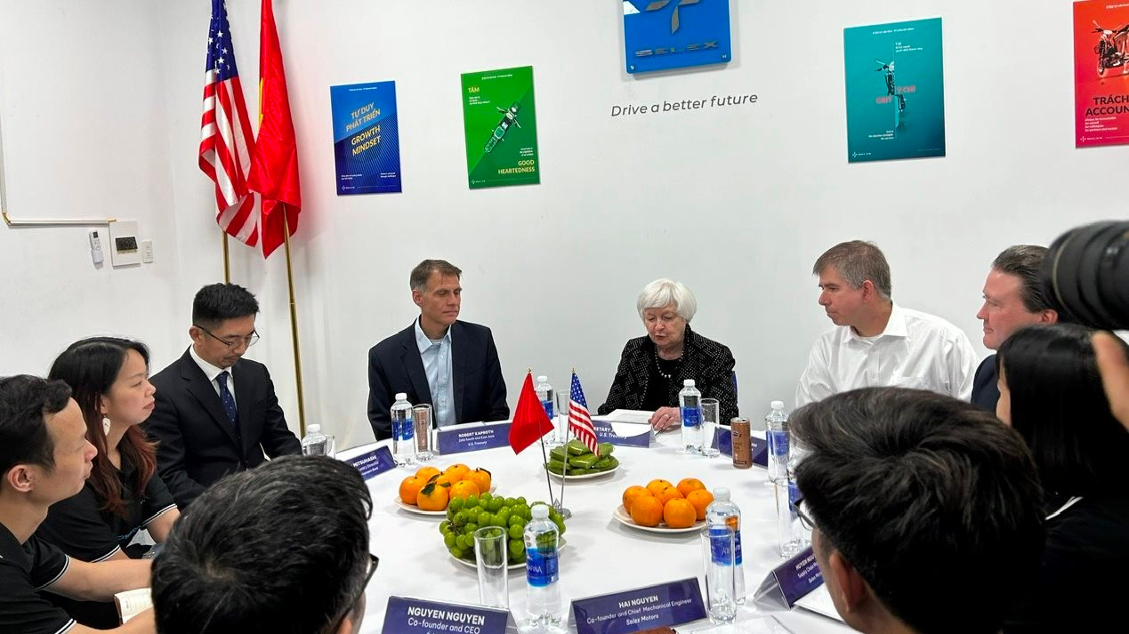 Bộ trưởng Tài chính Mỹ Janet Yellen nói gì sau khi thăm nhà máy sản xuất xe điện &quot;made in Vietnam&quot; của startup Việt? - Ảnh 1.