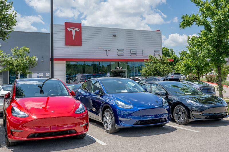 Người đàn ông chỉ cách 'chơi chứng' sinh lời 14.800% sau 10 năm: 'All in' vào cổ phiếu Tesla, đặt niềm tin bất diệt vào Elon Musk - Ảnh 3.