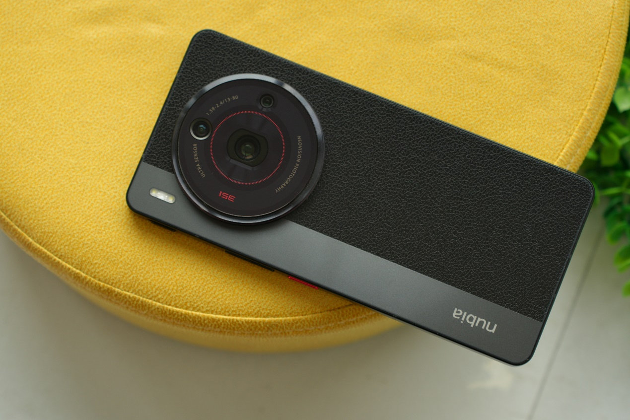nubia Z50S Pro ra mắt: Thiết kế mới, camera 35mm, Snapdragon 8+ Gen 2, giá từ 12,1 triệu đồng - Ảnh 2.