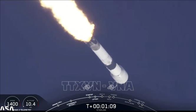 SpaceX phóng thêm 15 vệ tinh Internet lên quỹ đạo - Ảnh 1.