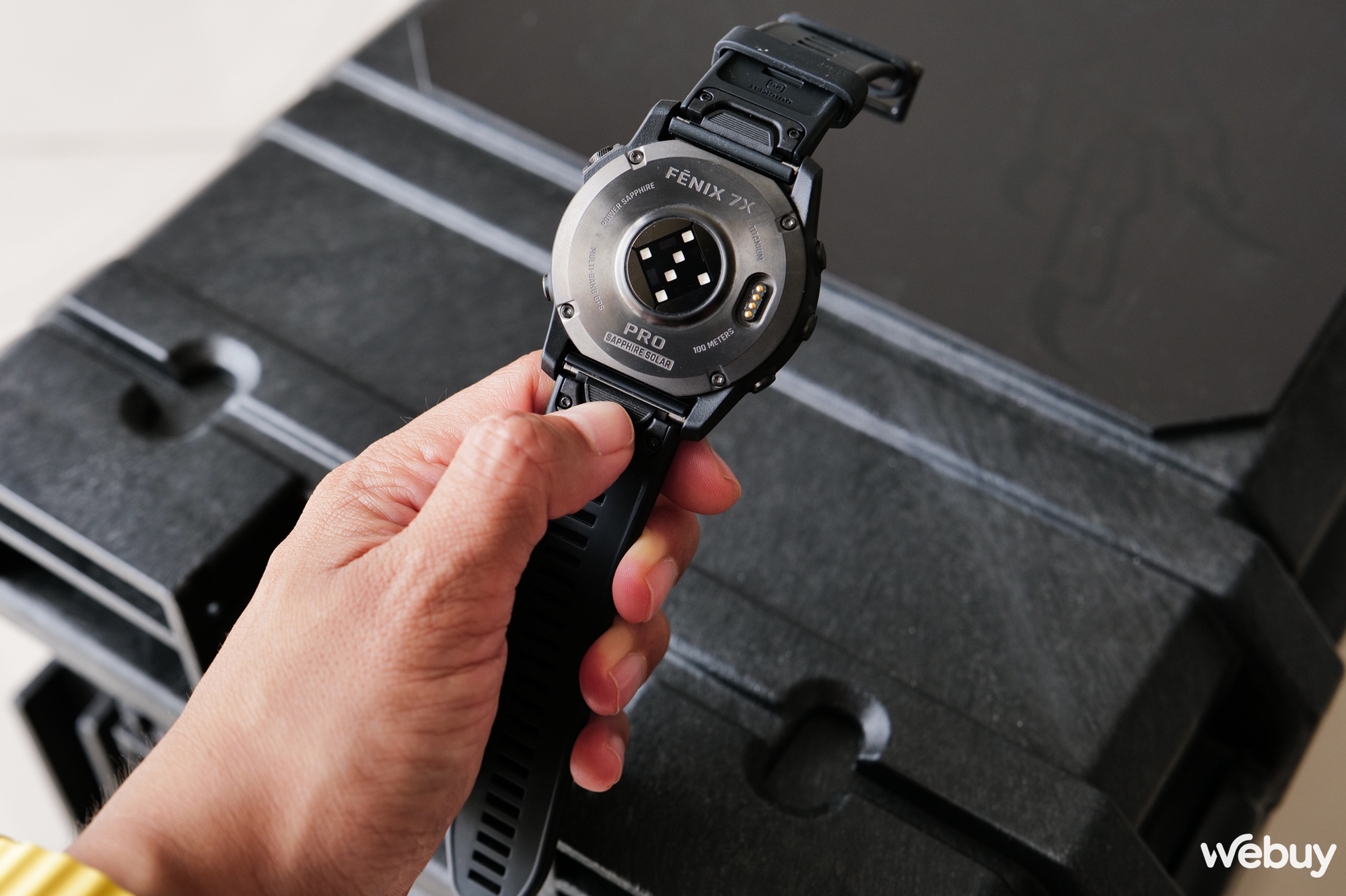 Trên tay Garmin Fēnix 7 Pro: Đồng hồ siêu cấp cho vận động viên và nhà thám hiểm, sạc năng lượng mặt trời, pin gần 2 tháng - Ảnh 6.