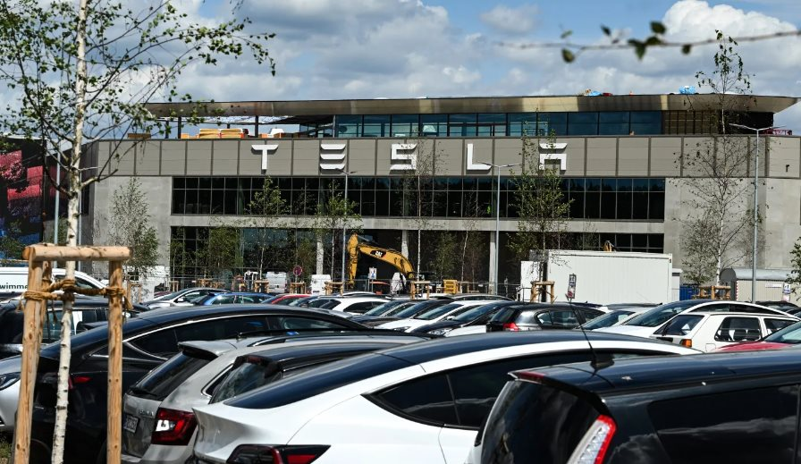 Một quốc gia châu Á vừa được Tesla lựa chọn xây “đại bản doanh”, hứa hẹn tung ra xe điện Tesla giá thấp kỷ lục 500 triệu đồng - Ảnh 1.