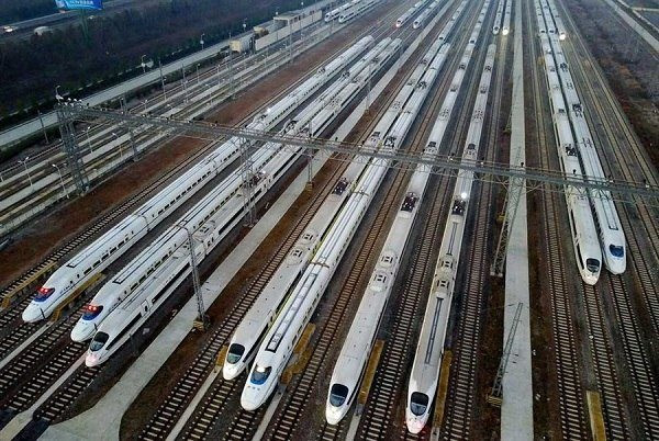 Hệ thống Trung Quốc dùng hàng ngày lại là niềm mơ ước của nước Mỹ: Mạng lưới đường sắt cao tốc lớn gấp 54 lần, 4/10 tàu đứng top thế giới, vẫn được rót hàng tỷ USD để nâng cấp - Ảnh 2.