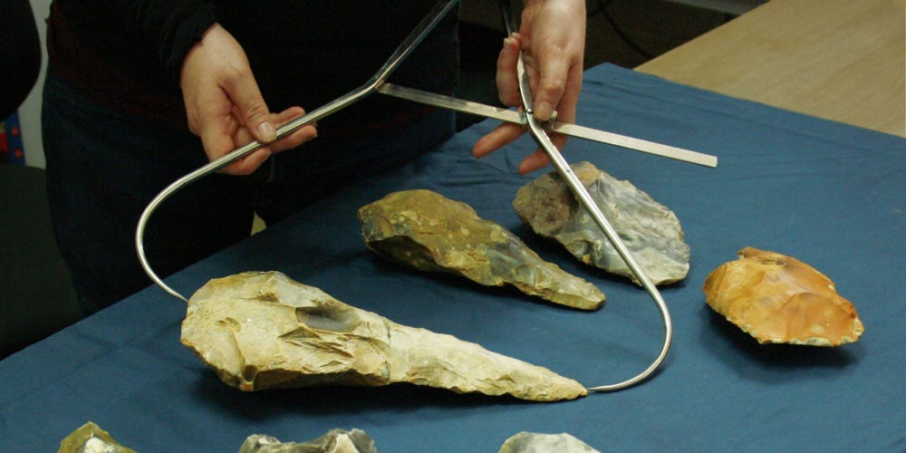 Phát hiện cổ vật hơn 300.000 năm tuổi, các nhà khoa học bối rối không thể giải thích về kích cỡ của nó - Ảnh 1.