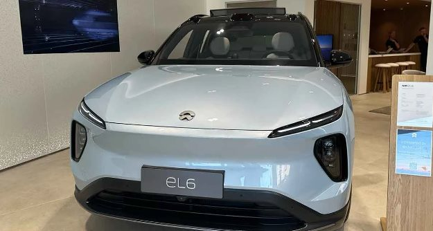 Một hãng xe điện Trung Quốc “tuyên chiến” Toyota, chuẩn bị tung siêu phẩm xe điện phạm vi gần 1.000 km, cùng áp dụng công nghệ pin mới - Ảnh 2.