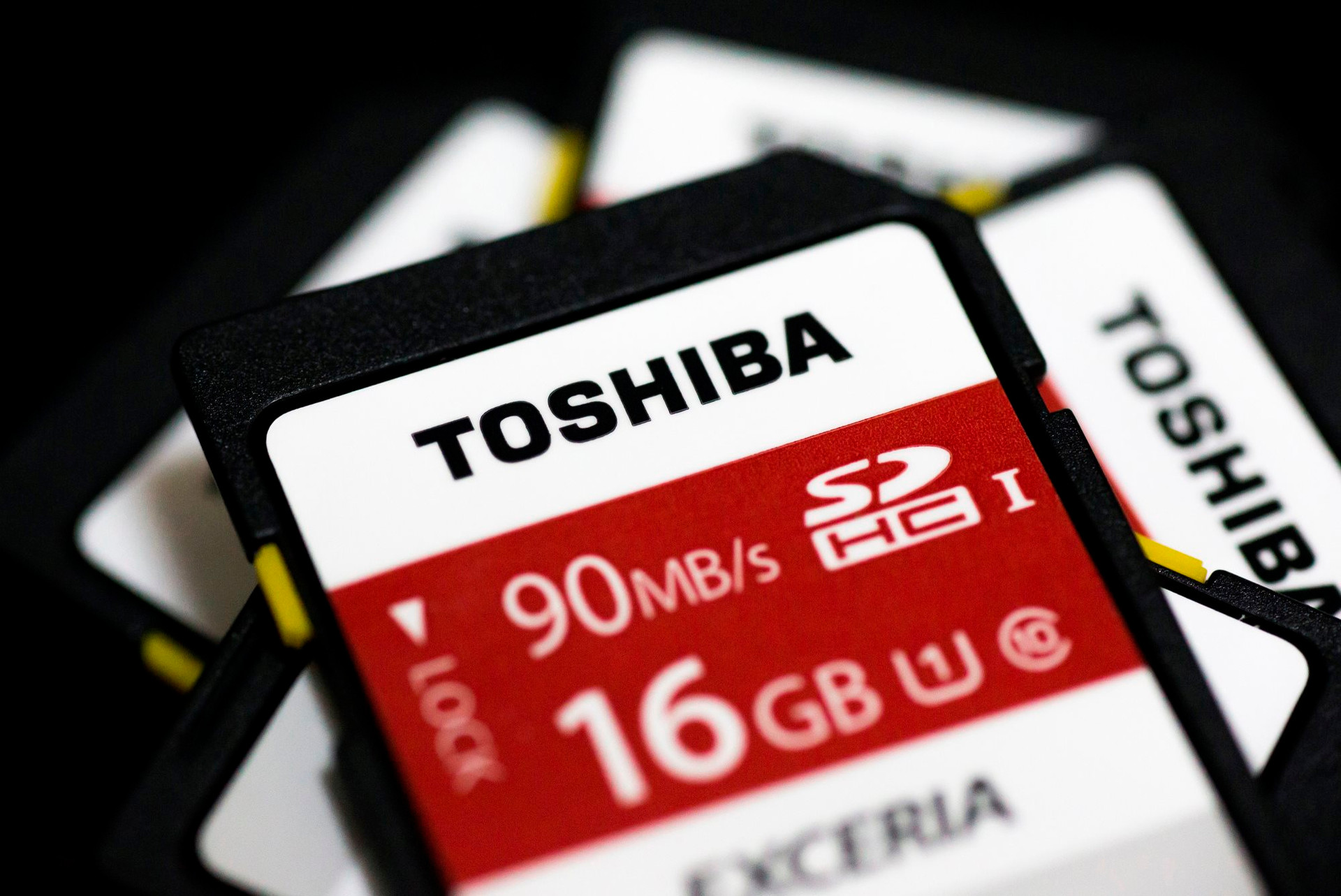 Toshiba: Hãng điện tử 148 năm tuổi của Nhật Bản chính thức ‘bán mình’ - Ảnh 5.