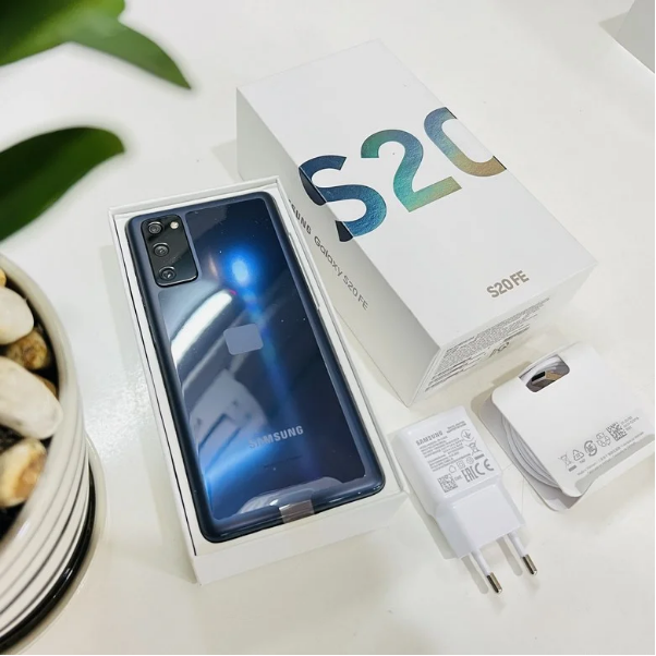 Smartphone tầm trung của Samsung có giá rất tốt thời điểm nhập học - Ảnh 2.