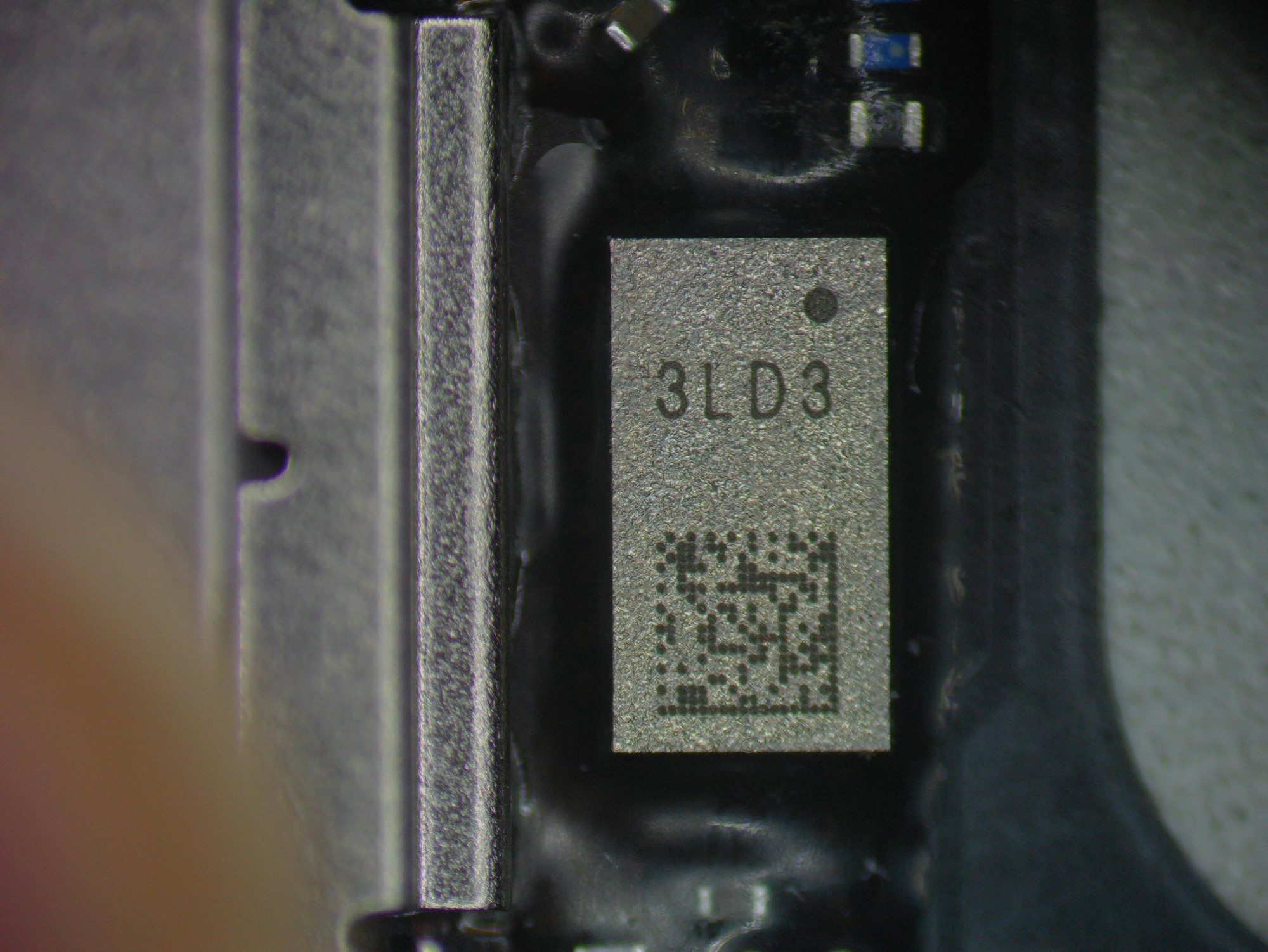 Loạt ảnh cổng USB-C được cho là của iPhone 15 có thể đã hé lộ &quot;chiêu trò&quot; mới của Apple - Ảnh 1.