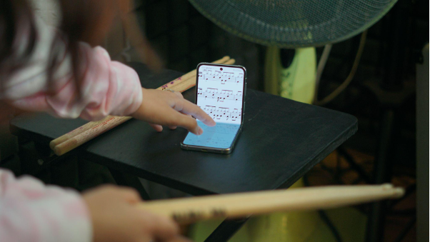 Galaxy Z Flip5 hòa mình vào dòng chảy âm nhạc Indie cùng các bạn trẻ cá tính - Ảnh 3.