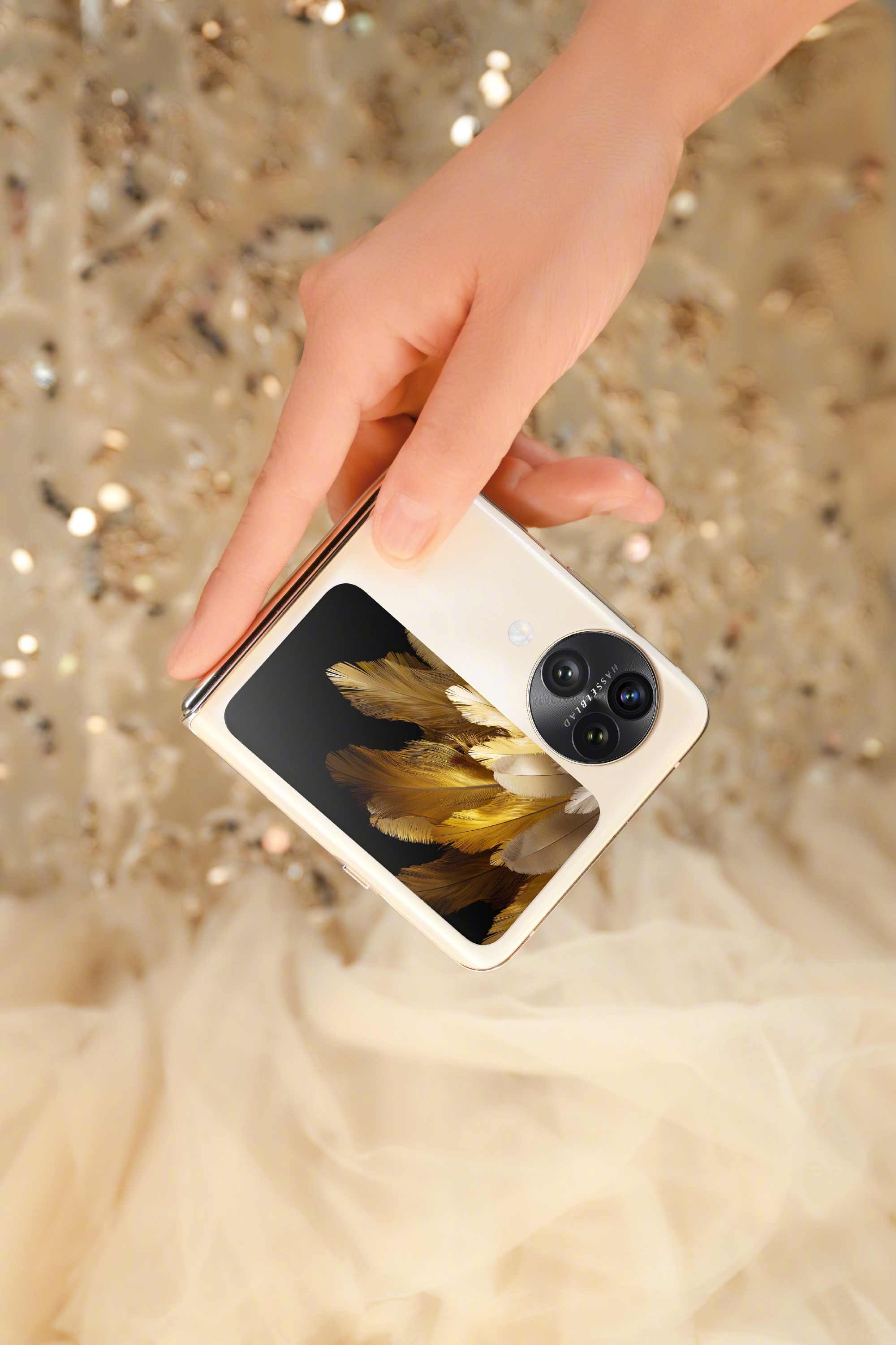 OPPO ra mắt Find N3 Flip: Smartphone "vỏ sò" đầu tiên có 3 camera chính, giá rẻ hơn Galaxy Z Flip5 - Ảnh 3.