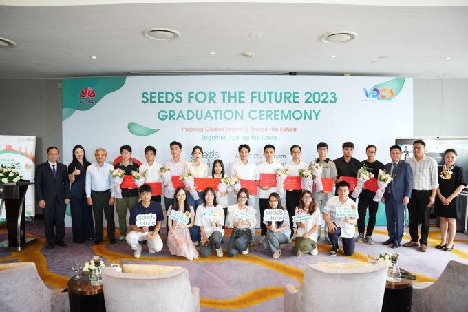 Huawei Việt Nam tổ chức thành công chương trình Hạt giống cho Tương lai 2023, vinh danh 4 bạn trẻ Việt xuất sắc sẽ tham dự cuộc thi quốc tế - Ảnh 3.