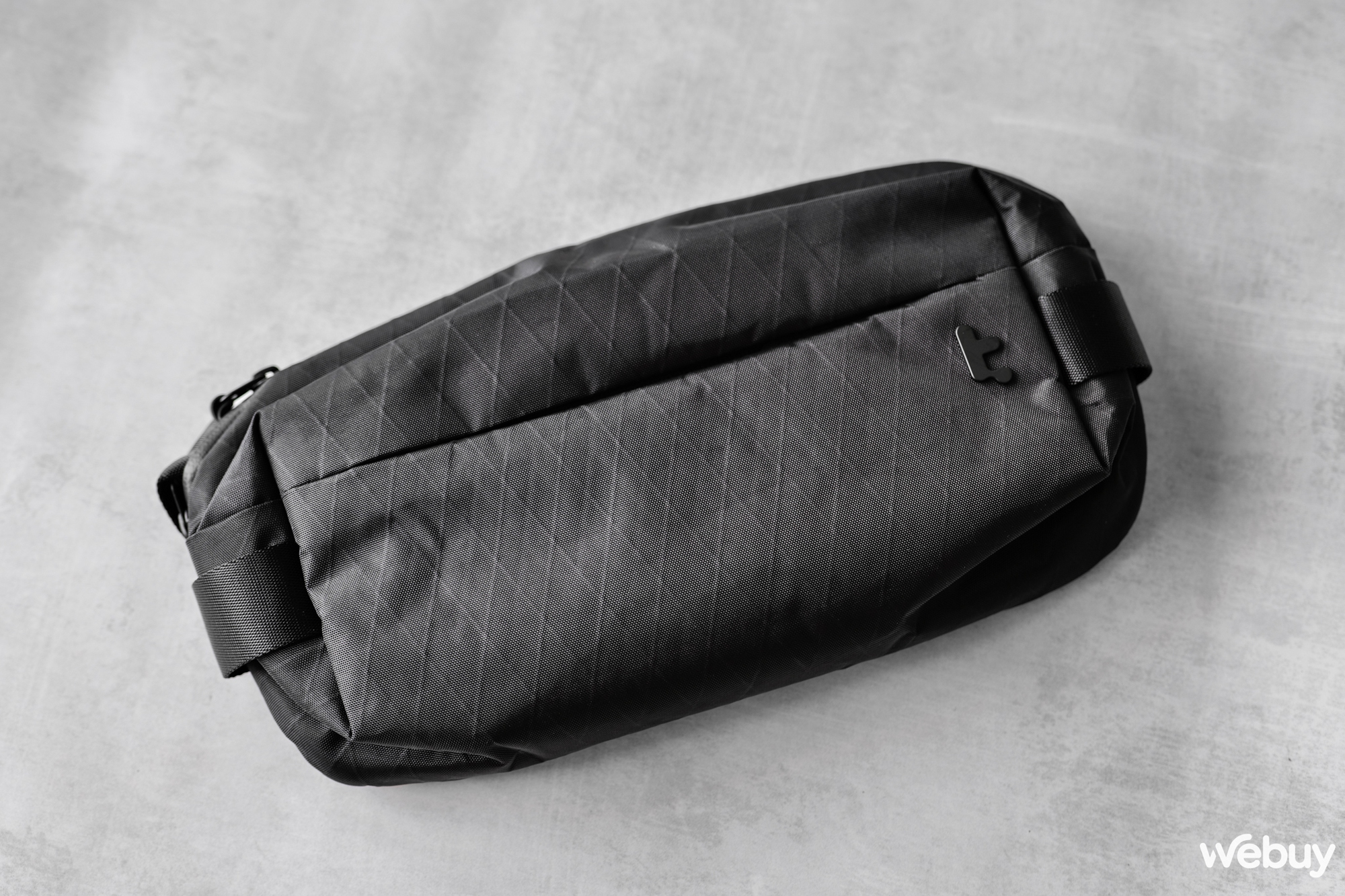 Đây là túi đeo chéo siêu chống thấm, thiết kế không mỏi vai gáy mà ai cũng cần - Ảnh 4.