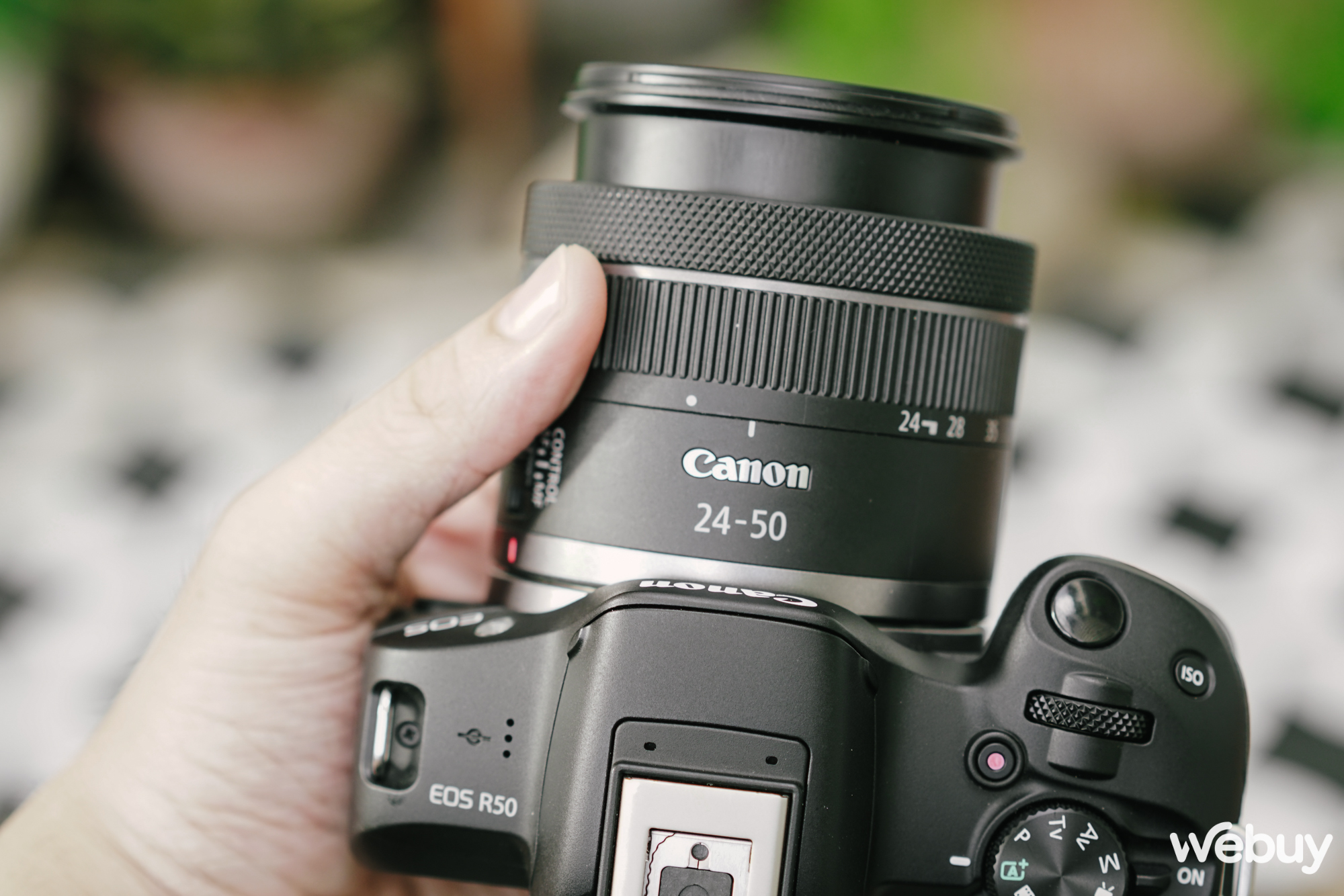 Trên tay máy ảnh Canon R50: Nhỏ gọn và thân thiện với người mới học chụp - Ảnh 16.