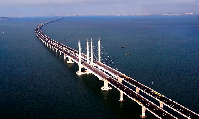 Xây cầu khổng lồ với 5.200 trụ đỡ, chi phí khủng 164 nghìn tỷ, Trung Quốc khiến thế giới ngỡ ngàng với công trình vượt biển độc đáo - Ảnh 2.