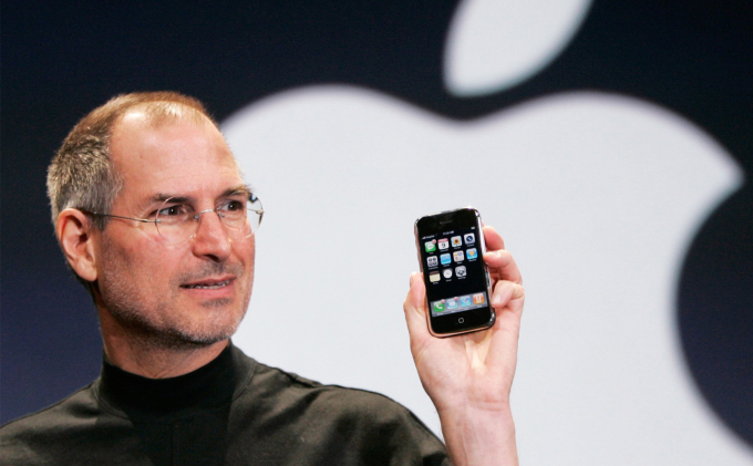 Nhìn lại tất cả thế hệ iPhone: Apple đã thay đổi qua từng năm như thế nào? - Ảnh 1.