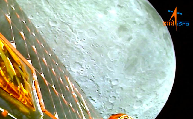 Tàu nghiên cứu Mặt trăng của Ấn Độ chuyển sang giai đoạn ‘ngủ’ - Ảnh 1.