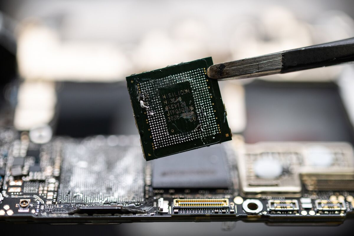 Mổ xẻ Huawei Mate 60 Pro, chuyên gia công nghệ kinh ngạc vì bước đột phá của Trung Quốc trong sản xuất chip - Ảnh 6.