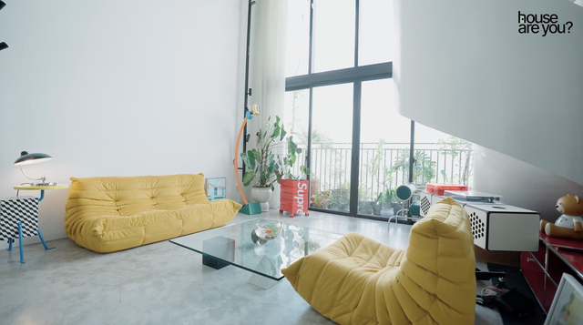 Bên trong căn duplex của Cô Em Trendy có gì: Ghế sofa gần 160 triệu, loa giống Jennie hơn 10.000 euro, nhìn đâu cũng thấy &quot;mùi tiền&quot; - Ảnh 7.