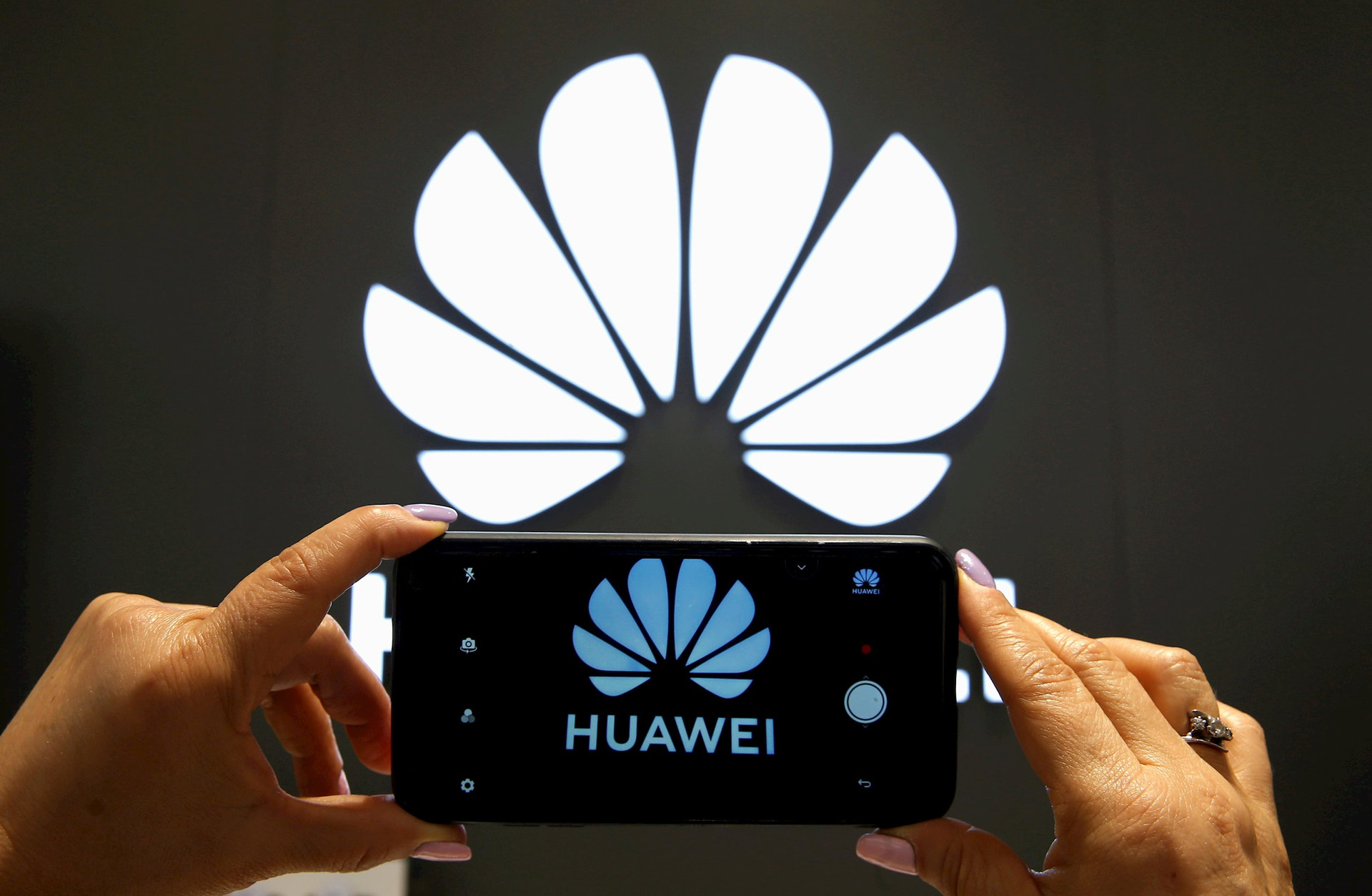 Liệu Huawei có lấy lại được ánh hào quang xưa nhờ sản phẩm smartphone mới? - Ảnh 1.