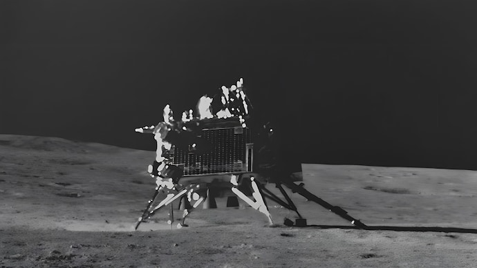 Tàu đổ bộ của Ấn Độ phát hiện ra 'âm thanh lạ' trên Mặt trăng - Ảnh 1.