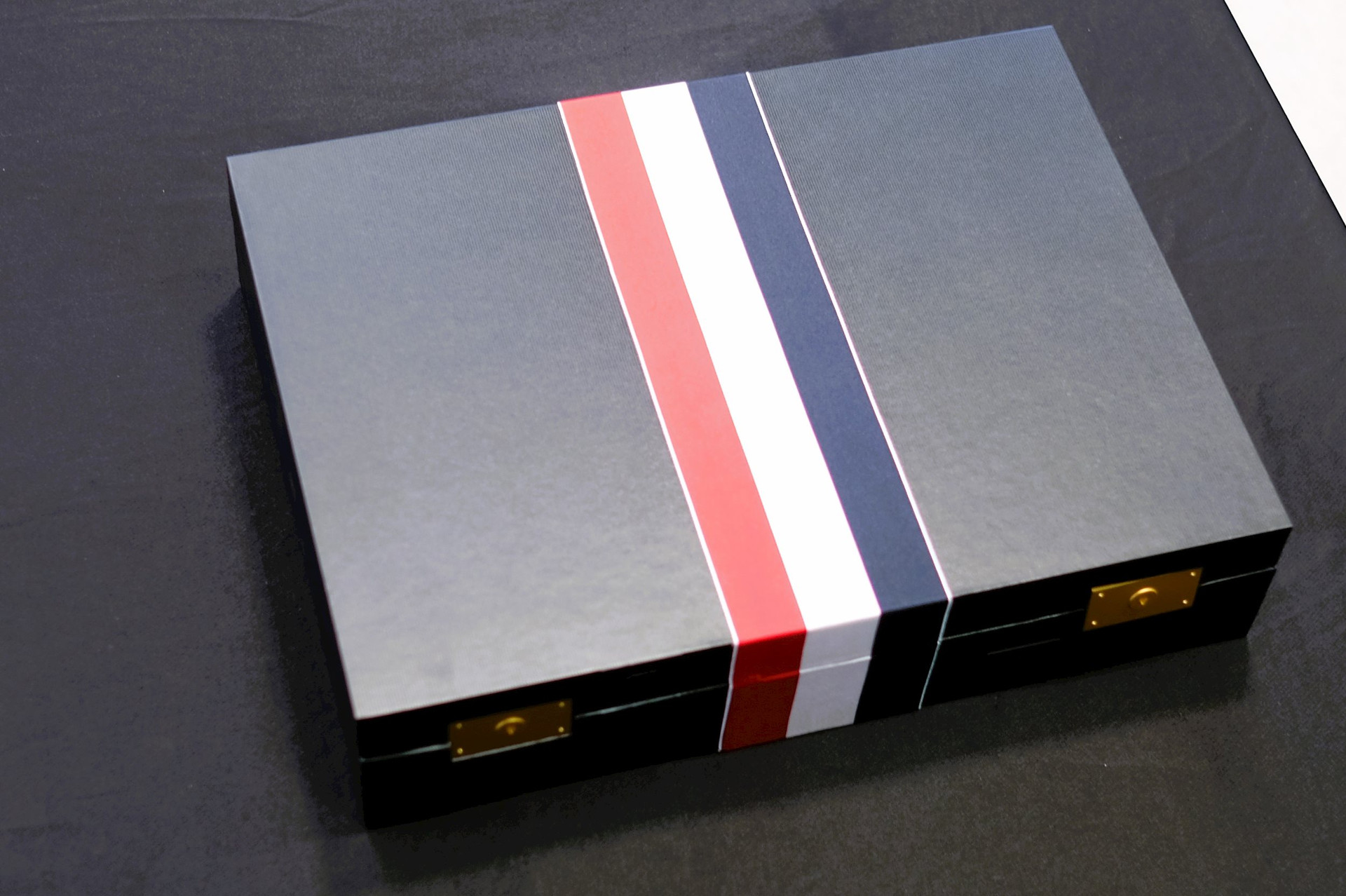 Xuất hiện 100 chiếc Galaxy Z Fold5 bản đặc biệt tại Việt Nam - Mức giá phi thường gấp đôi so với bản thường