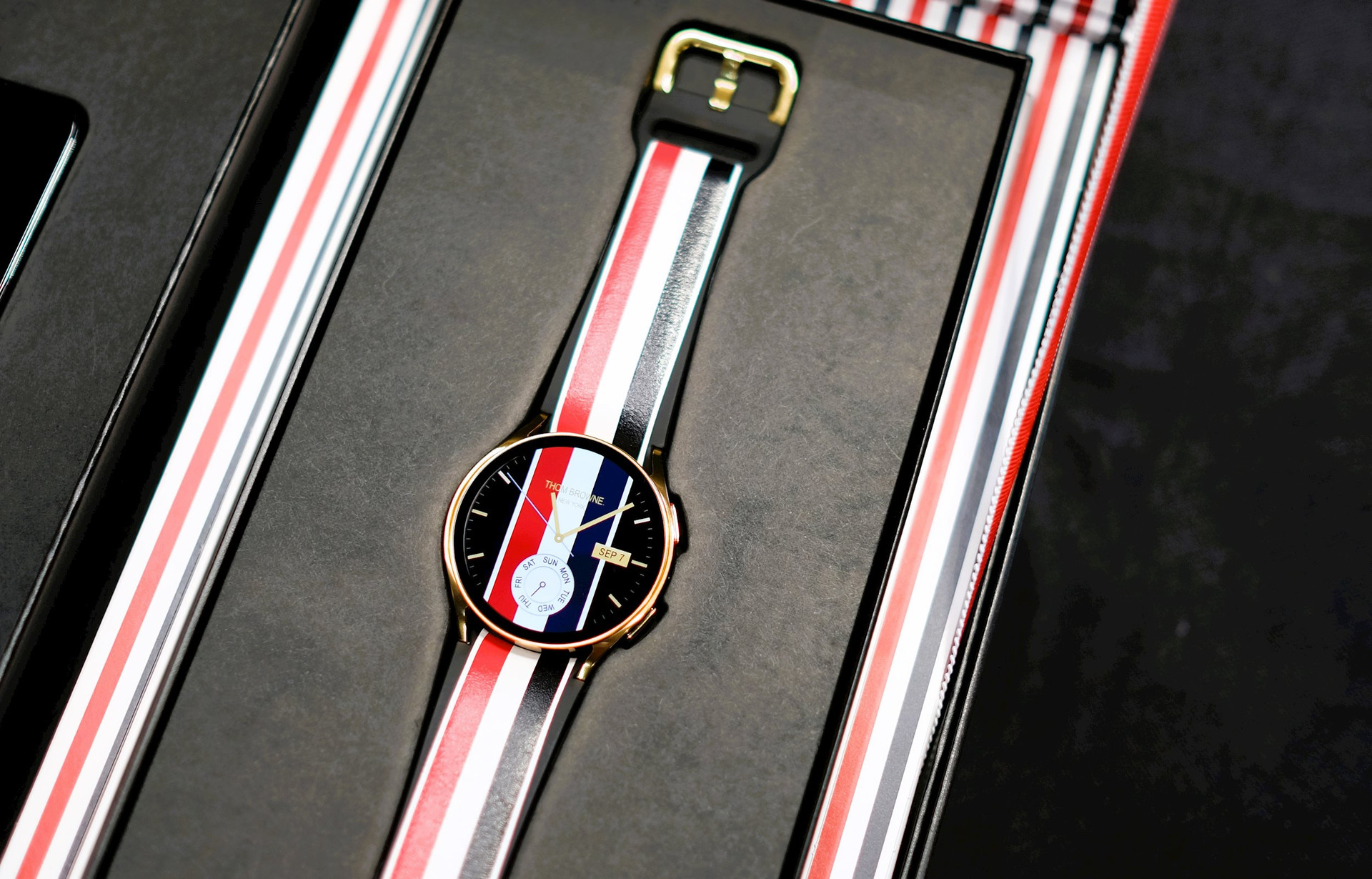 Xuất hiện 100 chiếc Galaxy Z Fold5 bản đặc biệt tại Việt Nam - Mức giá phi thường gấp đôi so với bản thường