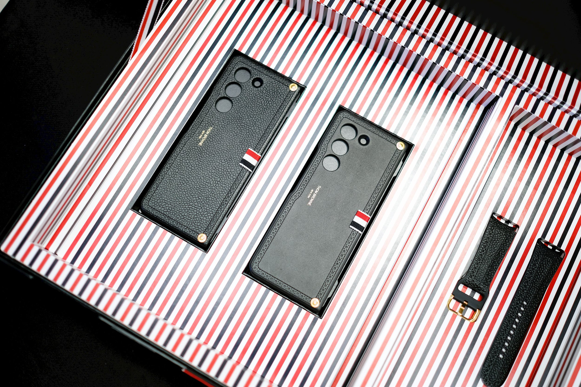 Xuất hiện 100 chiếc Galaxy Z Fold5 bản đặc biệt tại Việt Nam - Mức giá phi thường gấp đôi so với bản thường