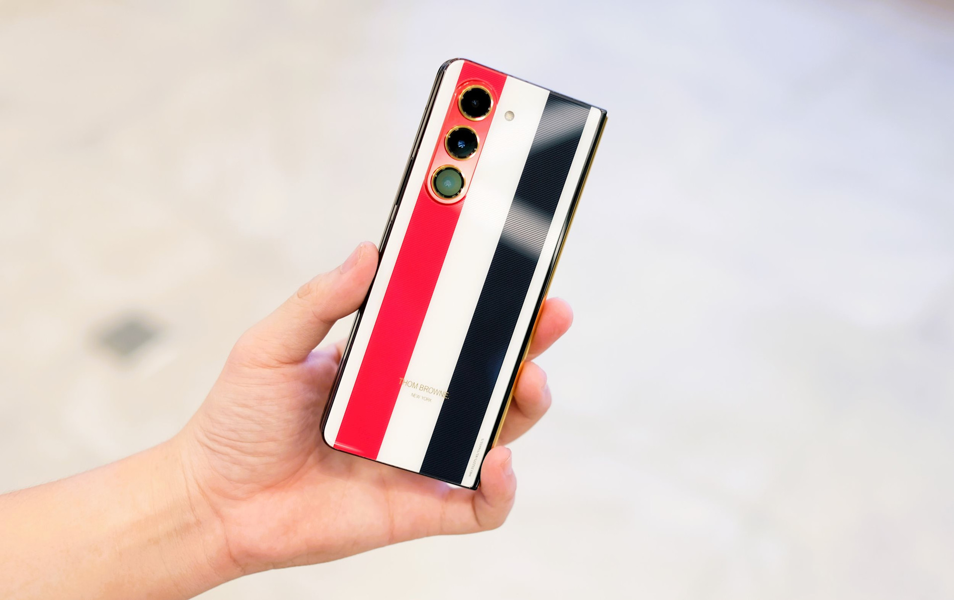 Xuất hiện 100 chiếc Galaxy Z Fold5 bản đặc biệt tại Việt Nam - Mức giá phi thường gấp đôi so với bản thường