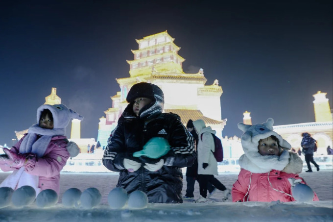 Bùng nổ “cơn sốt” du lịch băng tuyết ở Trung Quốc- Ảnh 1.